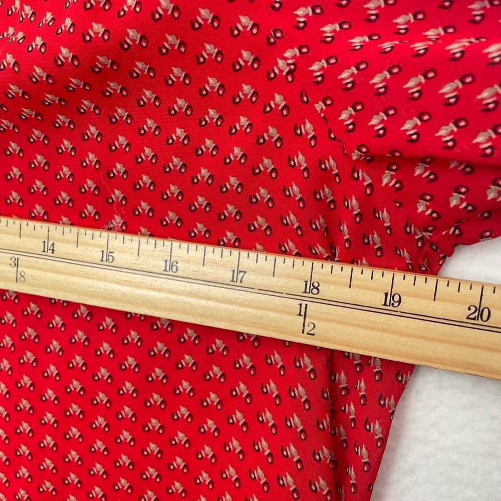 DR2 Top Size M Women Blouse Tie Neck Long Sleeve Sheer Red Print Career V Neck - Picture 11 of 12